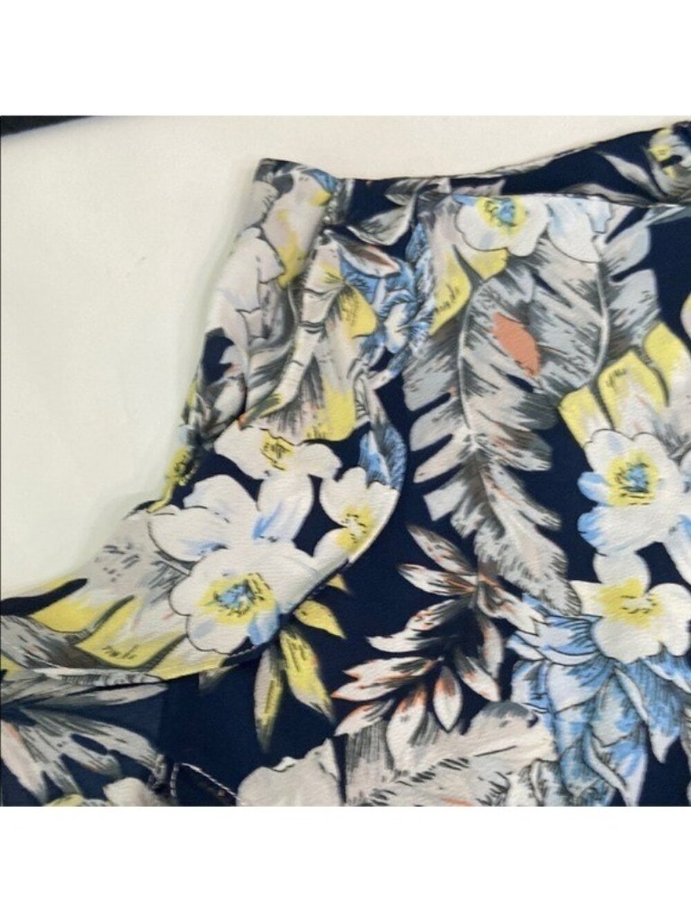 Mustard Seed Floral Ruffle Hem Shorts Womens Size S Navy Tropical Flowy - Picture 5 of 10